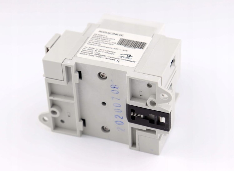 ROZŁĄCZNIK IZOLACYJNY OBROTOWY 4P 32A 1200V DC