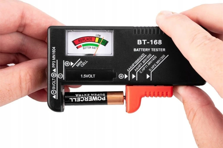 TESTER MIERNIK DO BATERII AKUMULATORÓW ANALOGOWY BATERIA AA AAA R14 R20 NEO