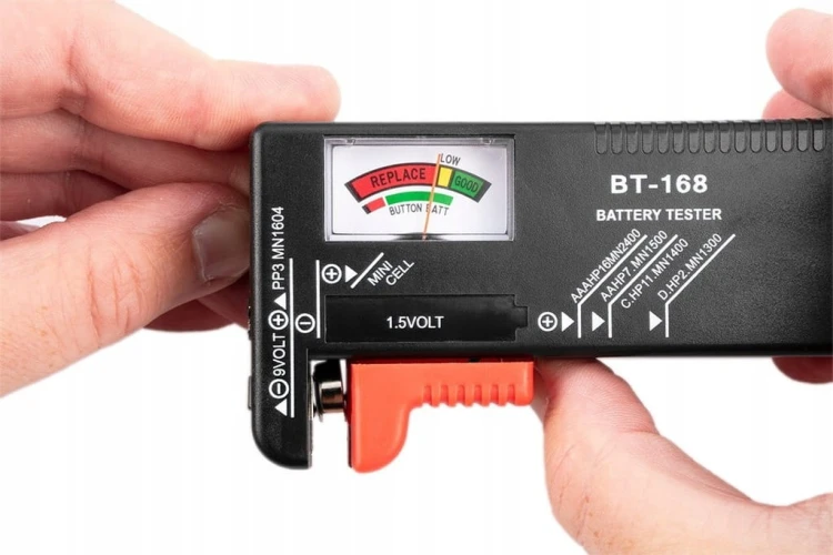 TESTER MIERNIK DO BATERII AKUMULATORÓW ANALOGOWY BATERIA AA AAA R14 R20 NEO