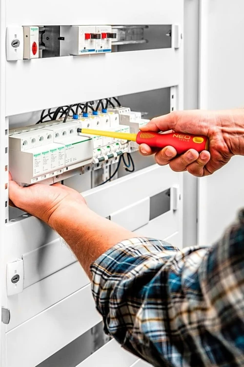 WKRĘTAK ŚRUBOKRĘT DO BEZPIECZNIKÓW S SL/PZ2 x 100mm 1kV IZOLACJA 1000V NEO